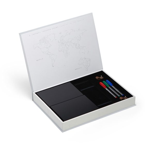 14902 | Box Travel Book Premium