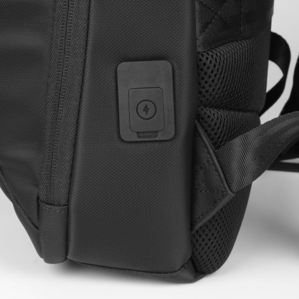 14866 | Mochila de Poliéster USB 23 Litros - Image 2